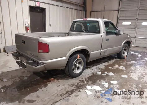 2000 Chevrolet S-10 Ls z USA, uszkodzony, nr VIN 1GCCS1441Y8161352